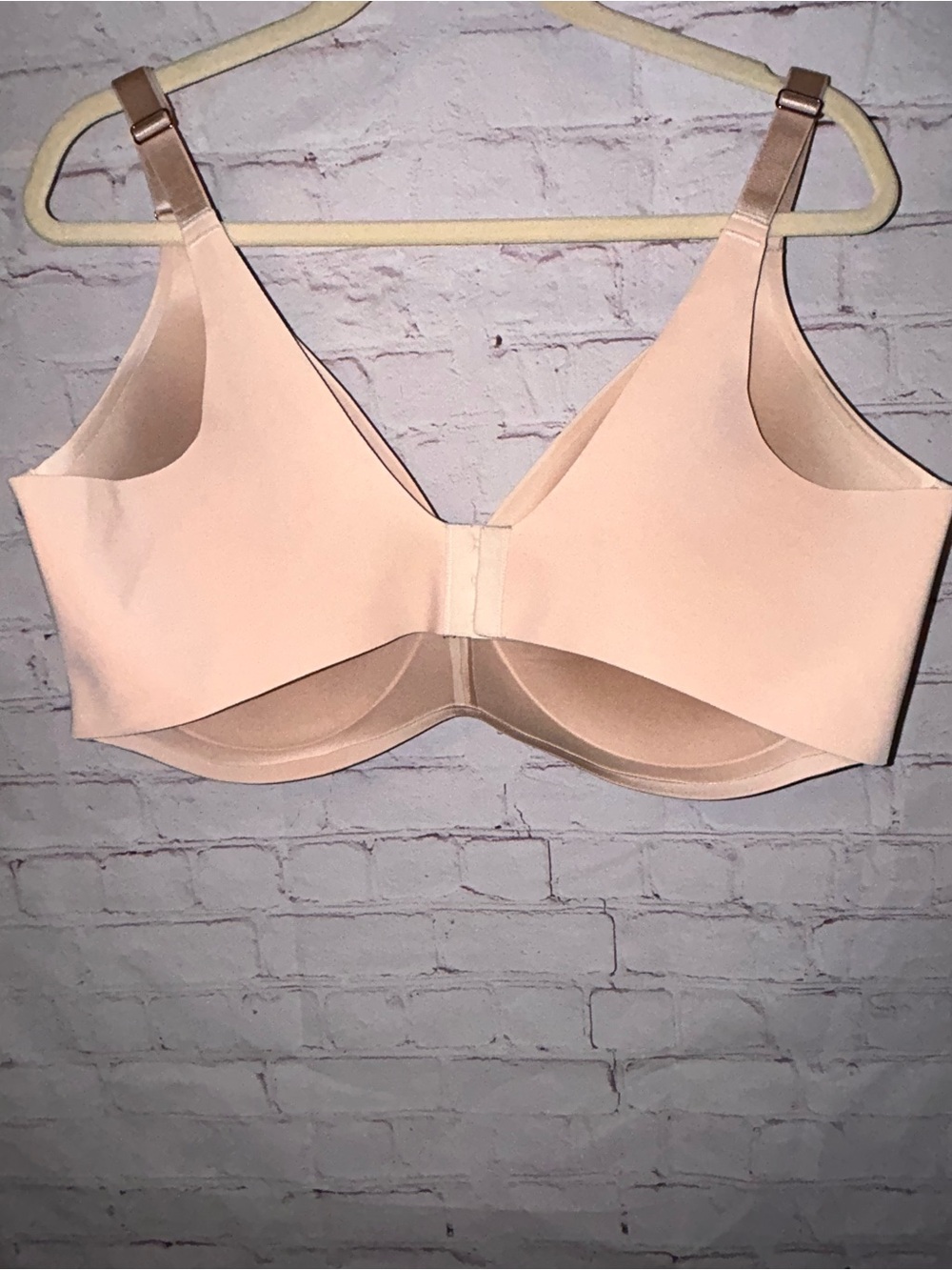 Soma Vanishing 360 Wireless Bra size 44G - Picture 4 of 8